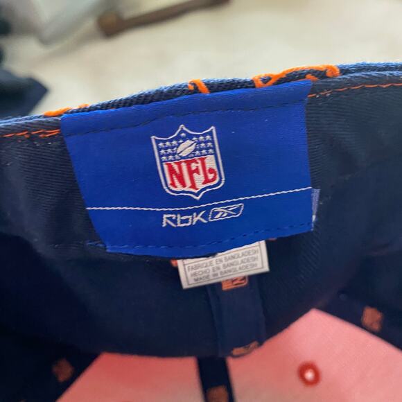 NFL Reebok Denver Broncos Flocked Logo Hat Fitted Size 7 New with Tags - Picture 9 of 9